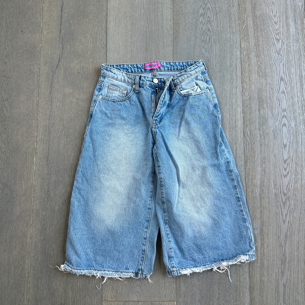 Edikted Fallen Angel Shorts